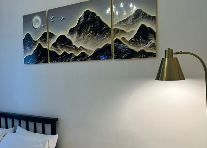 Elegant Unit With Kitchen, Afterwork Staycation 7pm Checkin