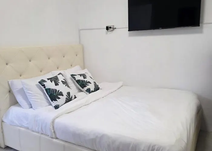 Elegant Unit With Kitchen, Afterwork Staycation 7pm Checkin Aparthotel Manila